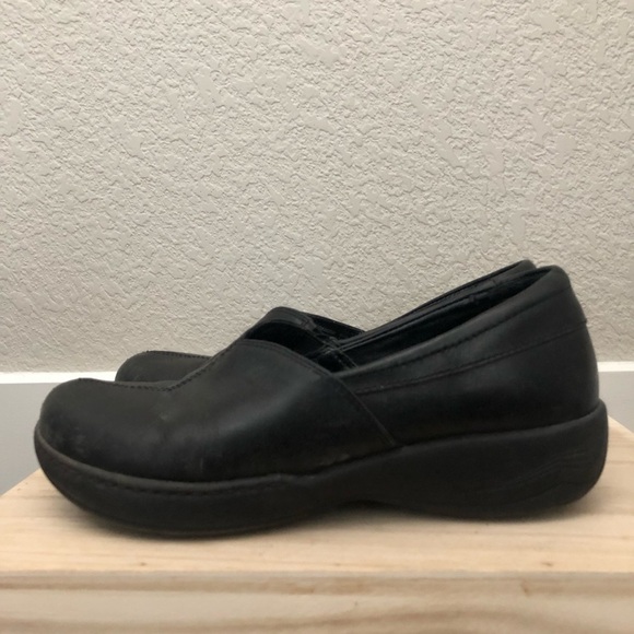 Dansko Black Leather Abigail Slip On Loafer 38 - Picture 2 of 10